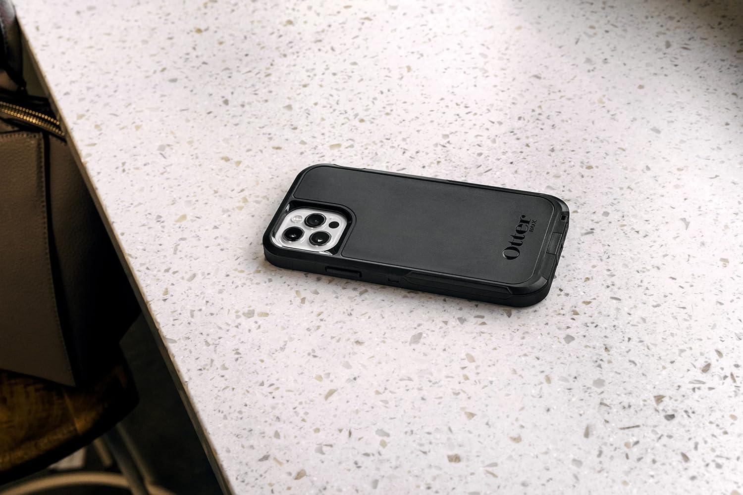 imageOtterBox DEFENDER SERIES Case for Apple iPhone 14 Plus RealTree Edge Blackblack